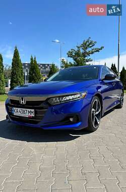 Седан Honda Accord 2022 в Киеве