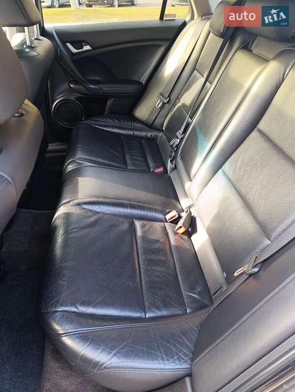 Універсал Honda Accord 2011 в Черкасах