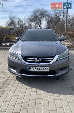 Седан Honda Accord 2014 в Львові