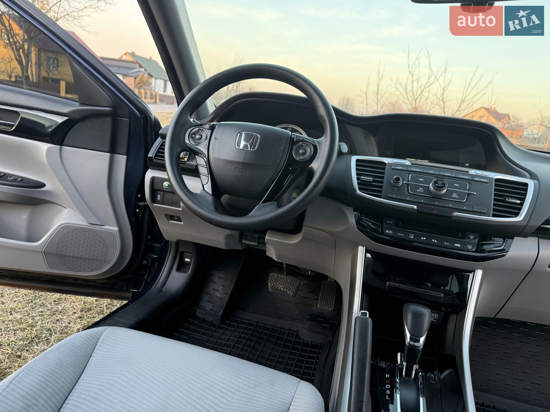2017 Honda Accord - мініатюра 19