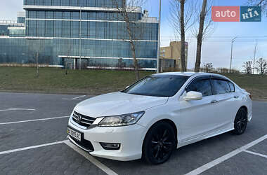 Седан Honda Accord 2013 в Киеве