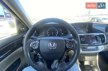 Седан Honda Accord 2014 в 