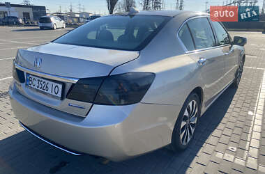 Седан Honda Accord 2014 в 
