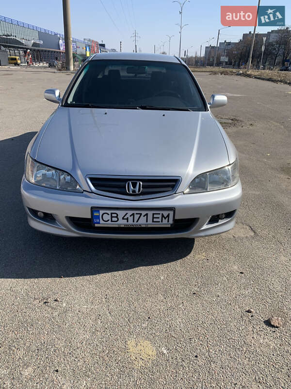 Лифтбек Honda Accord 2002 в Чернигове