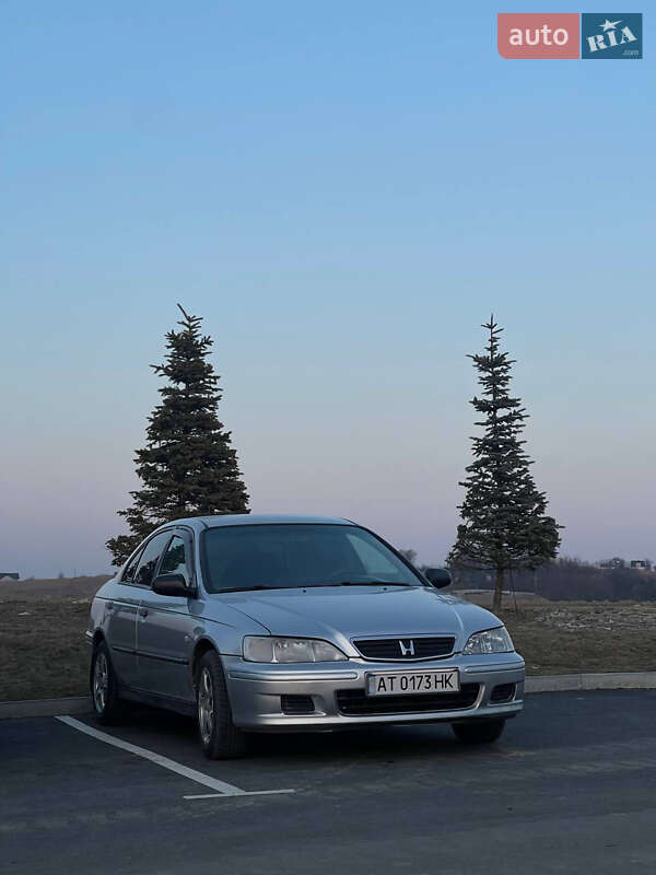 Седан Honda Accord 1999 в Городенке