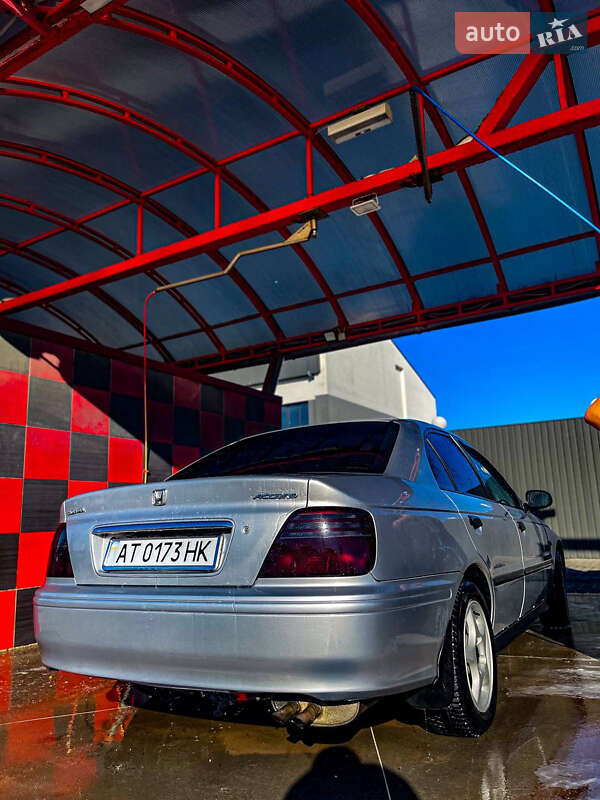 Седан Honda Accord 1999 в Городенке