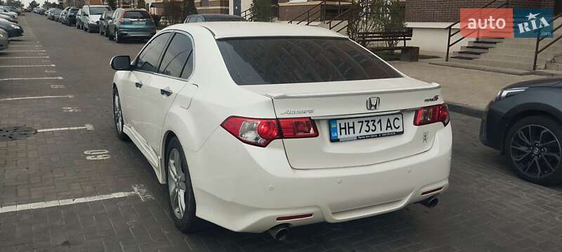 Honda Accord 2011