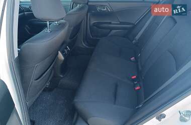 Седан Honda Accord 2015 в 