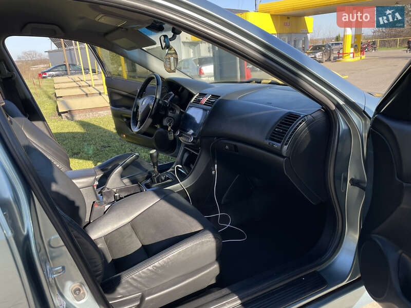 Седан Honda Accord 2004 в Черкассах