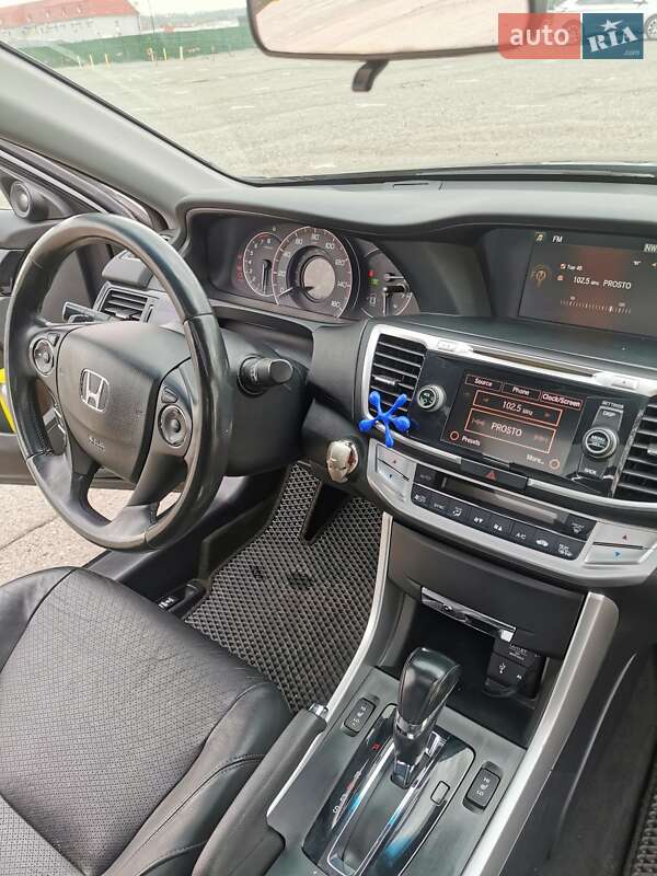 Купе Honda Accord 2013 в Киеве фото 9 Купе Honda Accord 2013 в Киеве