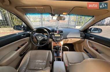Седан Honda Accord 2005 в 