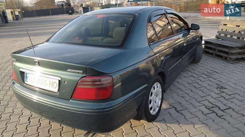 Седан Honda Accord 2000 в Хмельницком