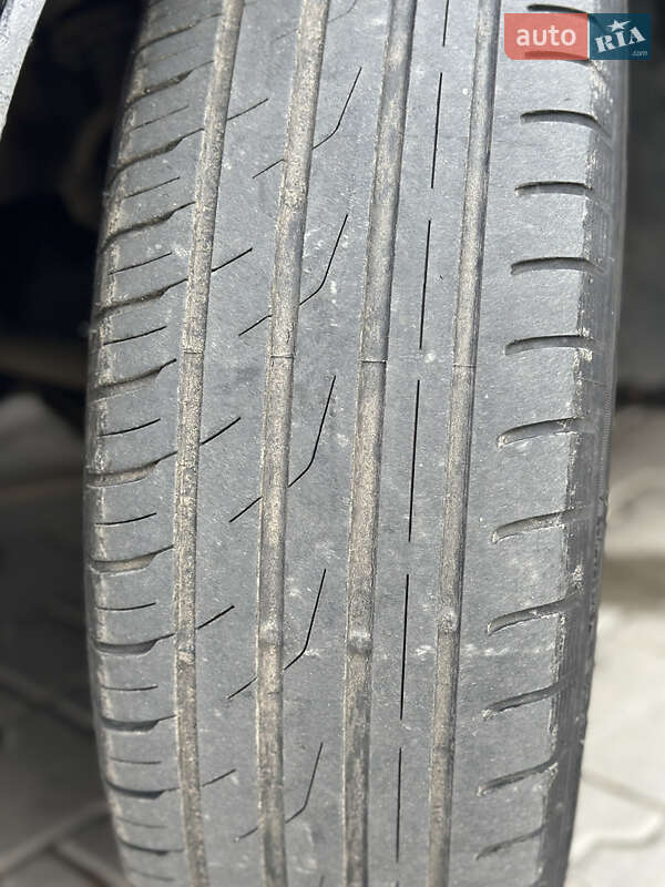 Седан Honda Accord 1993 в Косове