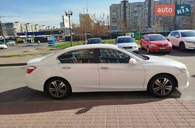 Седан Honda Accord 2013 в 