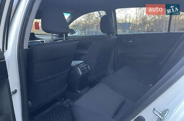 Седан Honda Accord 2015 в 