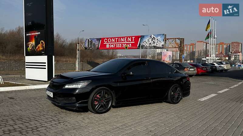 Седан Honda Accord 2017 в Львові