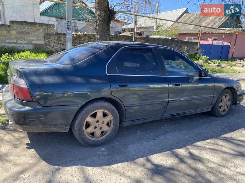 Седан Honda Accord 1997 в Одессе