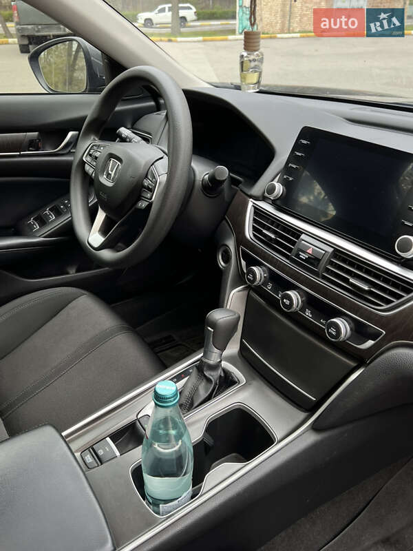 Седан Honda Accord 2018 в Софіївській Борщагівці
