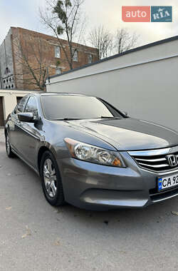 Седан Honda Accord 2012 в 