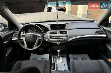 Седан Honda Accord 2012 в 
