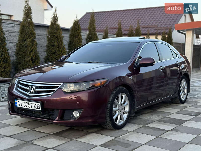 Седан Honda Accord 2010 в 