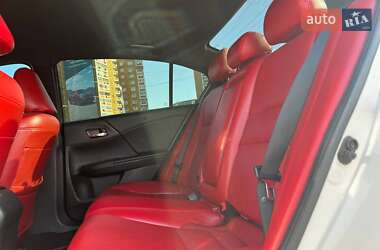 Седан Honda Accord 2016 в 