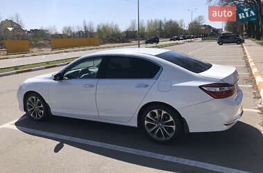 Седан Honda Accord 2017 в 