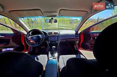 Седан Honda Accord 2005 в 