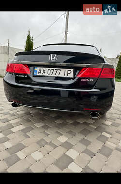 Седан Honda Accord 2013 в 