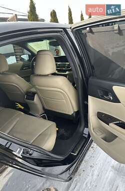 Седан Honda Accord 2013 в 