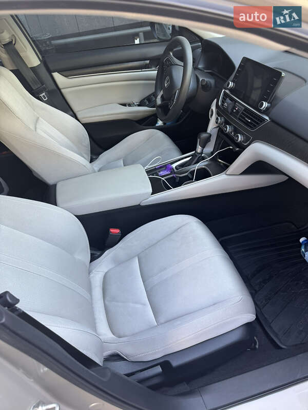 Седан Honda Accord 2019 в Києві