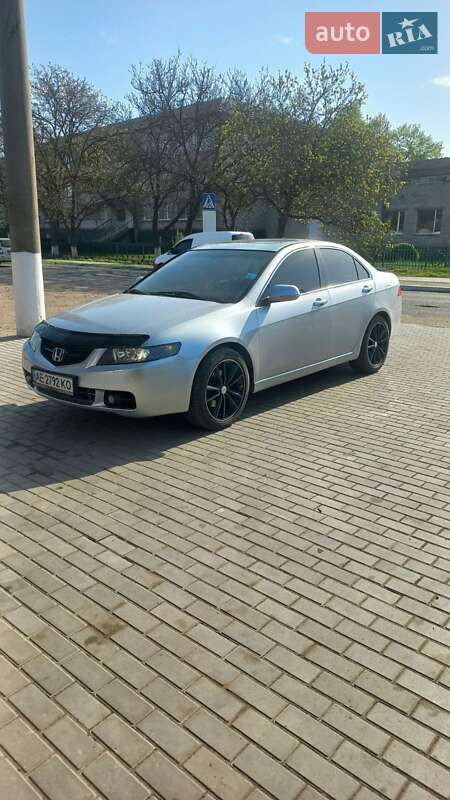 Седан Honda Accord 2004 в 