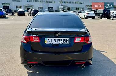 Седан Honda Accord 2010 в 