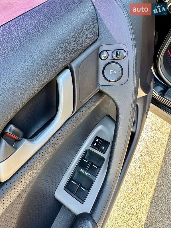 Седан Honda Accord 2010 в Києві