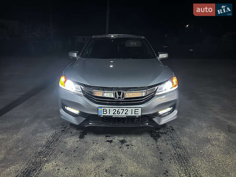 Седан Honda Accord 2016 в Пирятині