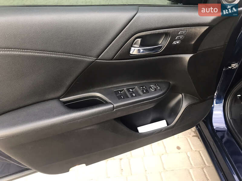 Седан Honda Accord 2014 в Одессе