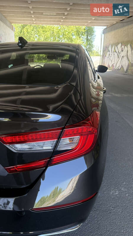 Седан Honda Accord 2018 в Киеве