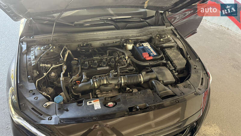 Седан Honda Accord 2018 в Киеве