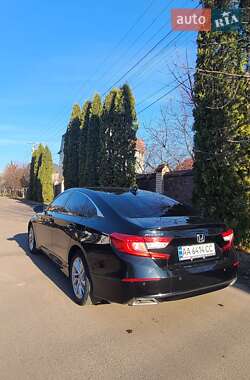 Седан Honda Accord 2018 в 
