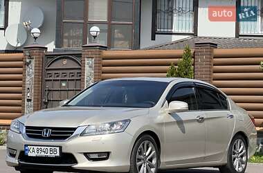 Седан Honda Accord 2013 в 