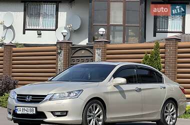 Седан Honda Accord 2013 в 