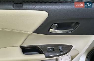 Седан Honda Accord 2013 в 