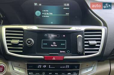 Седан Honda Accord 2013 в 