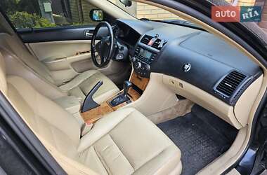 Седан Honda Accord 2005 в 