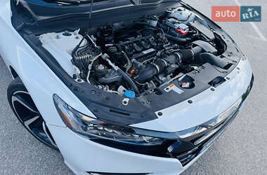 Седан Honda Accord 2018 в 