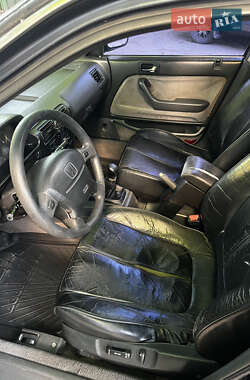 Седан Honda Accord 1992 в 