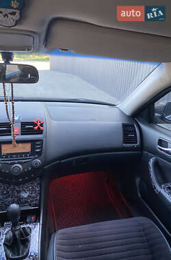 Седан Honda Accord 2003 в 