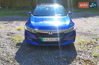 Седан Honda Accord 2018 в Киеве