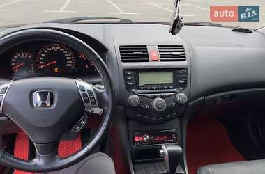 Седан Honda Accord 2005 в 
