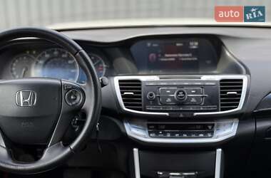 Седан Honda Accord 2013 в 